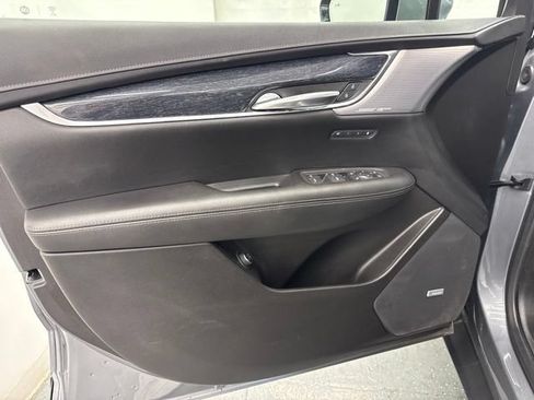 Used 2022 Cadillac XT5 Premium Luxury w/ Technology Package AWD/4WD image 19