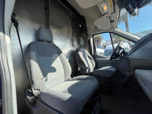 Used 2019 Ford Transit 250 148 High Roof Extended RWD image 12