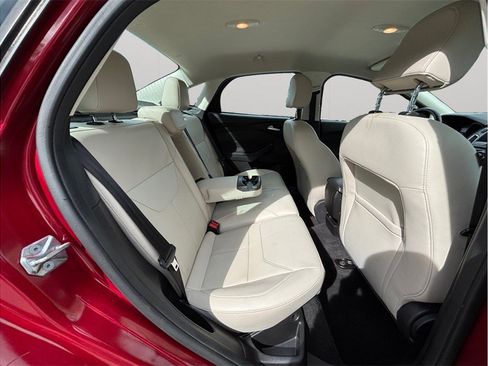 Used 2015 Ford Focus Titanium FWD image 35