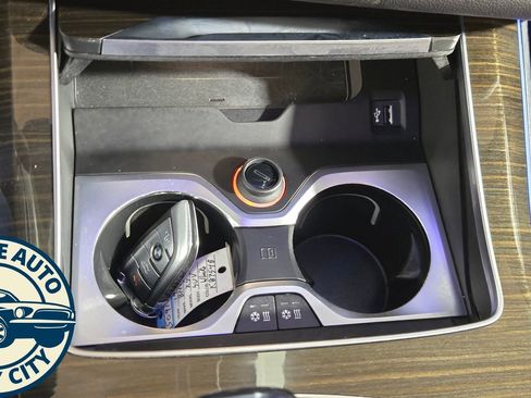 Used 2019 BMW X5 xDrive40i w/ Executive Package AWD/4WD image 17