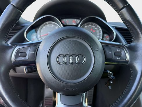 Used 2011 Audi R8 V8 image 45
