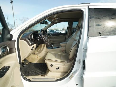 Used 2015 Jeep Grand Cherokee Overland w/ Trailer Tow Group IV image 14