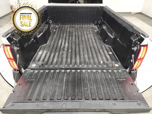 Used 2024 Toyota Tacoma SR image 19