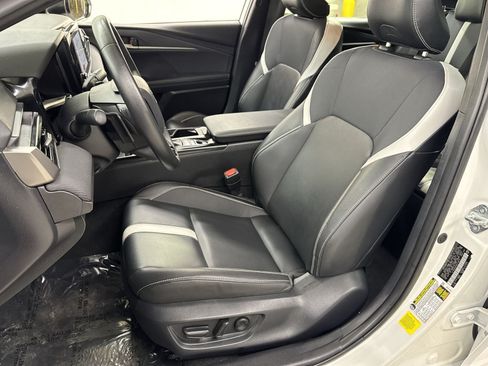 Used 2025 Toyota Camry SE FWD image 24
