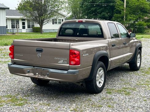 Used 2010 Dodge Dakota Big Horn w/ Premium Sound Group AWD/4WD image 5