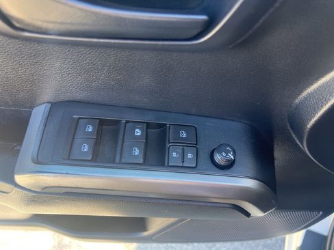 Used 2020 Toyota Tacoma SR5 image 23