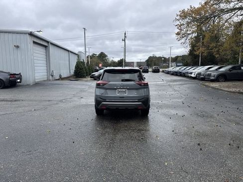 Used 2023 Nissan Rogue SL w/ SL Premium Package image 6
