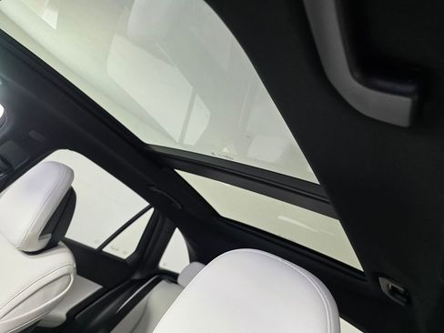 New 2026 Mercedes-Benz GLC 300 GLC 300 image 9