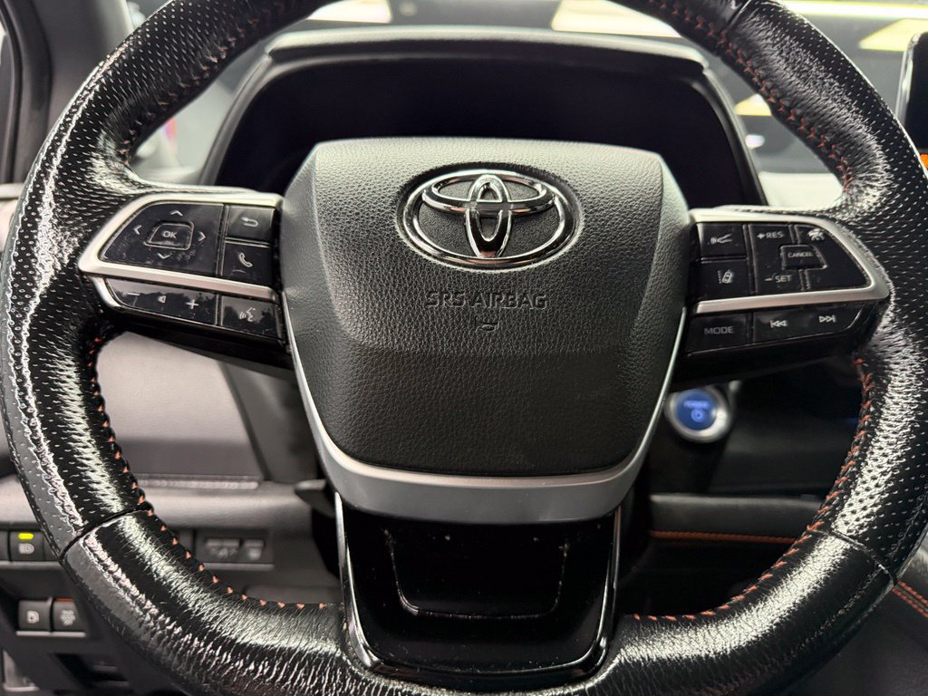 Used 2021 Toyota Sienna XSE w/ XSE Plus Package FWD image 22