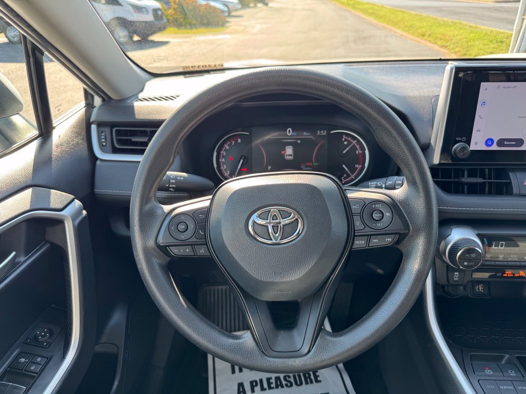 Used 2023 Toyota RAV4 XLE FWD image 18