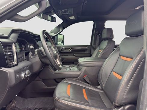 Used 2024 GMC Sierra 2500 AT4 w/ AT4 Preferred Package image 9