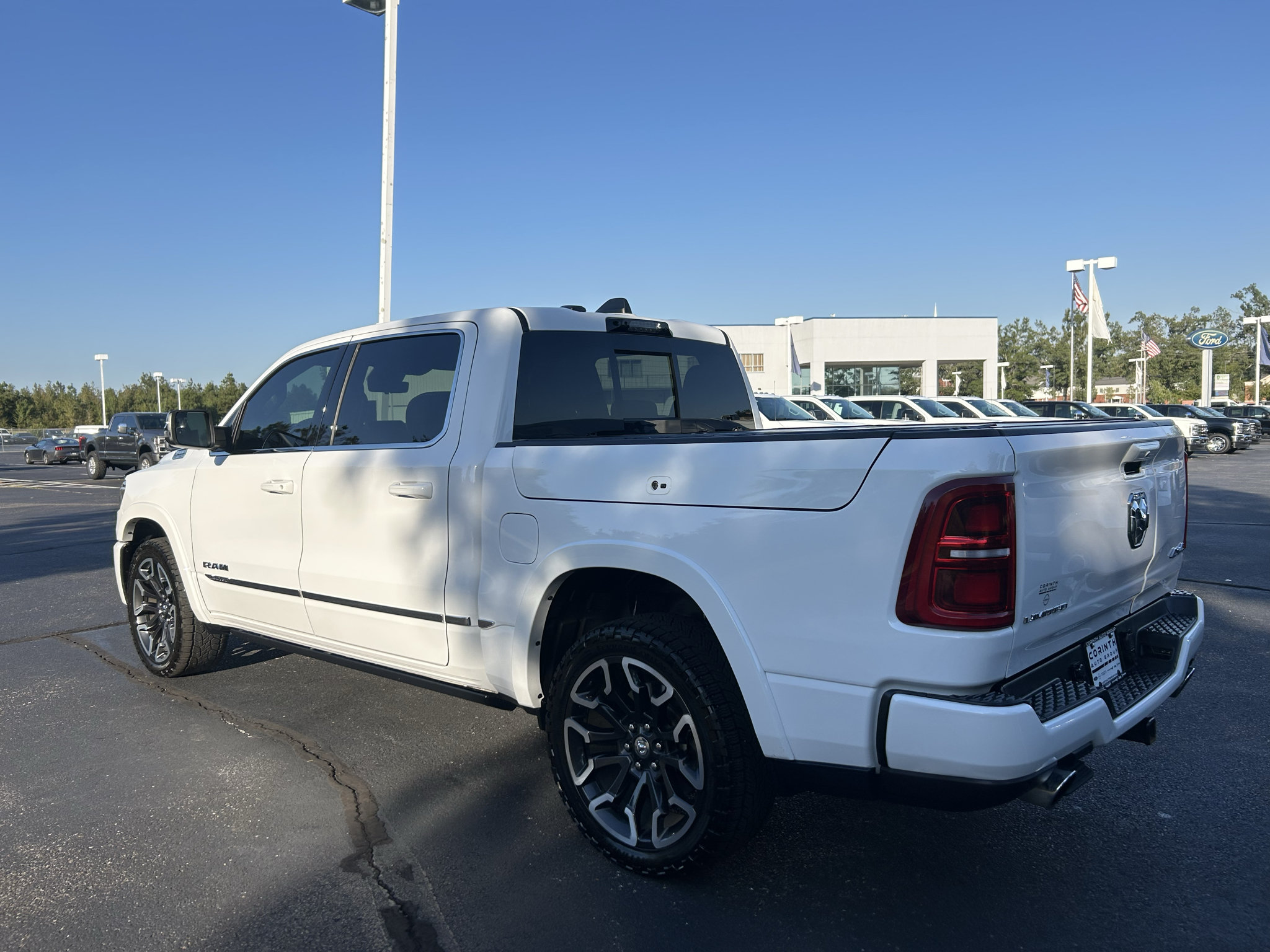 Used 2025 RAM 1500 Limited AWD/4WD image 36