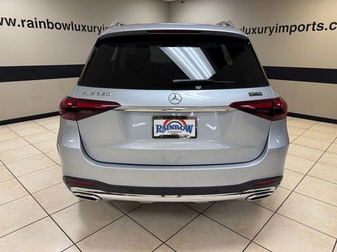 Used 2025 Mercedes-Benz GLE 350 4MATIC w/ AMG Line Exterior image 5