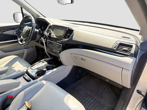 Used 2019 Honda Pilot Touring image 34