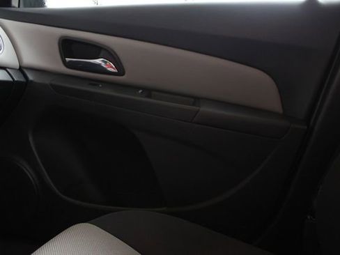 Used 2016 Chevrolet Cruze LS FWD image 14