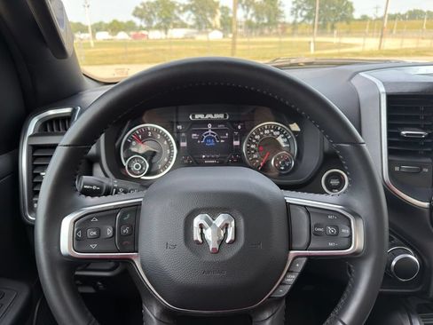 Used 2024 RAM 1500 Big Horn AWD/4WD image 33