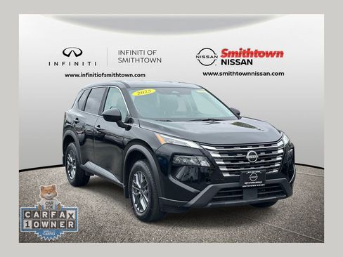 Used 2025 Nissan Rogue S AWD/4WD image 1
