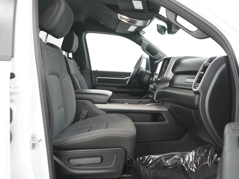 Used 2024 RAM 1500 Big Horn AWD/4WD image 11