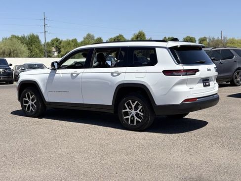 Used 2023 Jeep Grand Cherokee L Limited AWD/4WD image 8