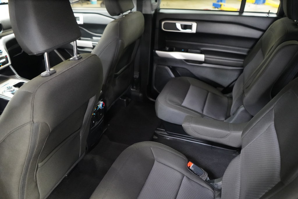 Certified 2022 Ford Explorer XLT RWD image 30