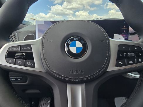 New 2026 BMW X5 xDrive40i w/ M Sport Package AWD/4WD image 21