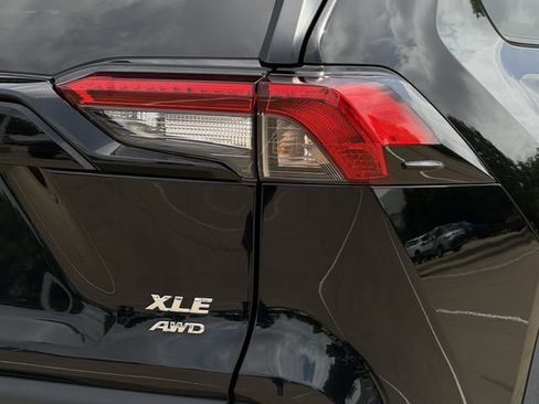 Used 2024 Toyota RAV4 XLE AWD/4WD image 7