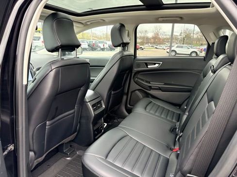 Used 2024 Ford Edge SEL w/ Convenience Package image 18