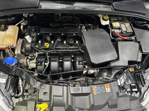 Used 2018 Ford Focus SE FWD image 5