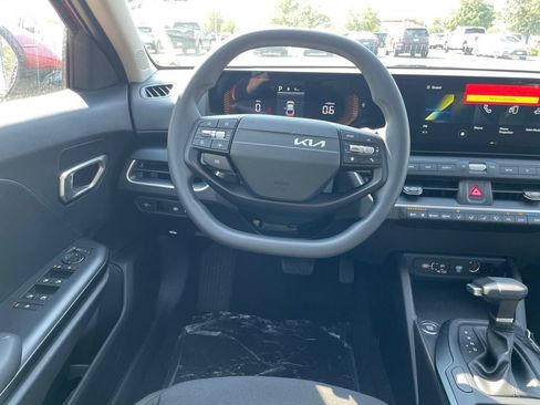 New 2026 Kia K4 FWD image 12