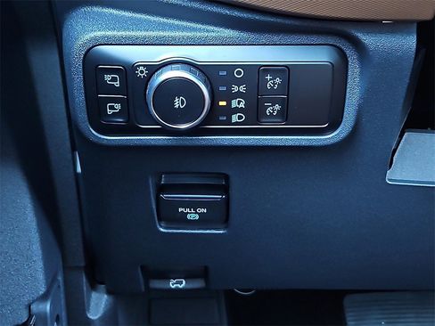 Used 2024 Ford Bronco Outer Banks image 21