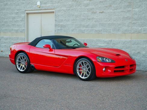 Used 2004 Dodge Viper SRT-10 RWD image 25