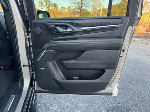Used 2021 GMC Yukon XL Denali image 11