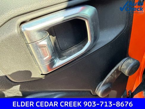 Used 2018 Jeep Wrangler Sport AWD/4WD image 14