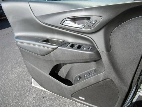 Used 2019 Chevrolet Equinox Premier image 28