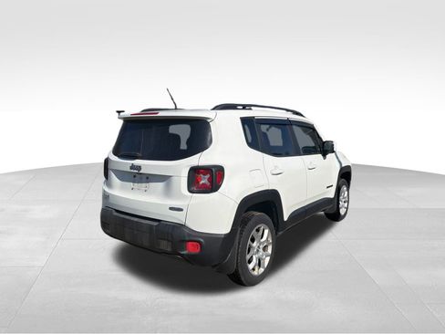 Used 2017 Jeep Renegade Latitude image 5