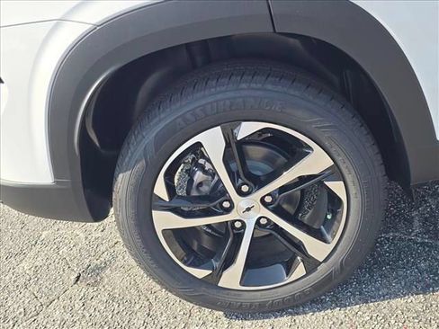 New 2026 Chevrolet Trax RS w/ Sunroof Package FWD image 33