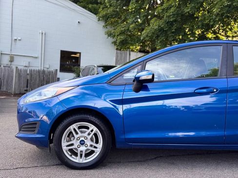 Used 2019 Ford Fiesta SE w/ Cold Weather Package FWD image 10