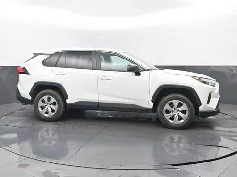 Used 2023 Toyota RAV4 LE FWD image 2