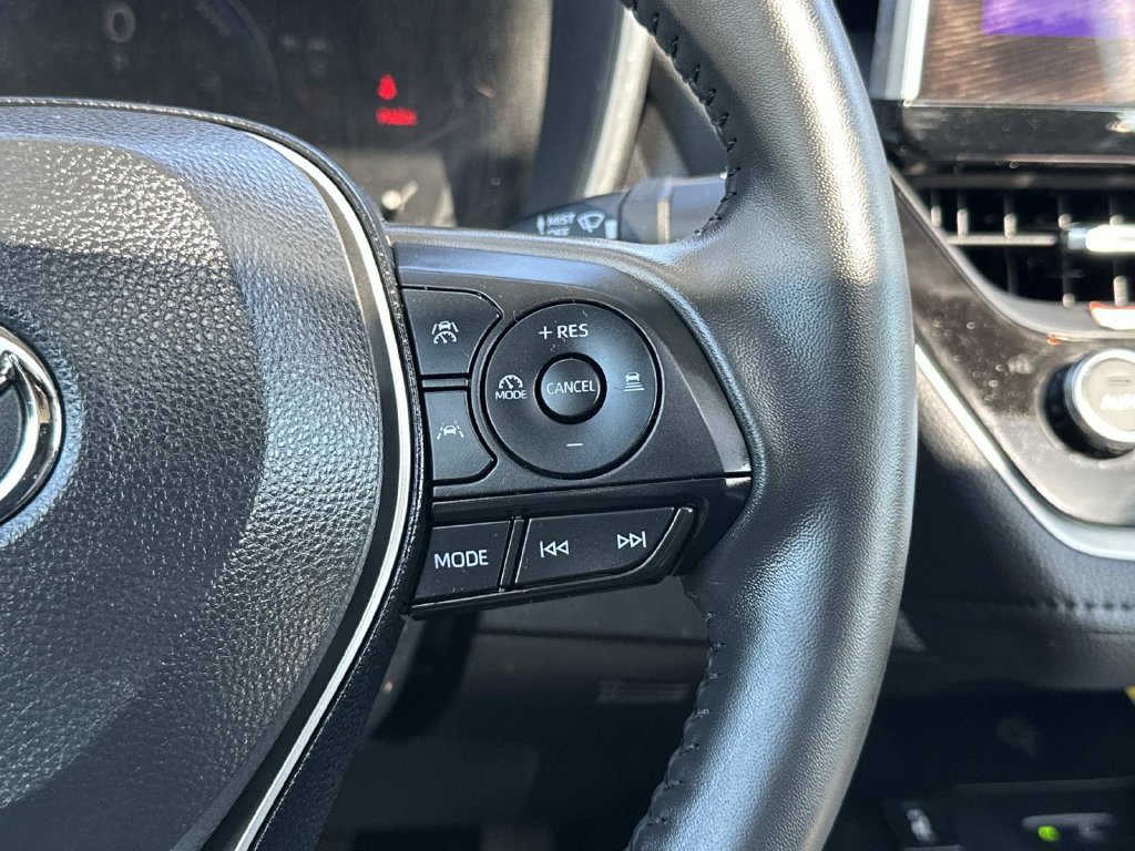 Used 2025 Toyota Corolla XLE FWD image 32