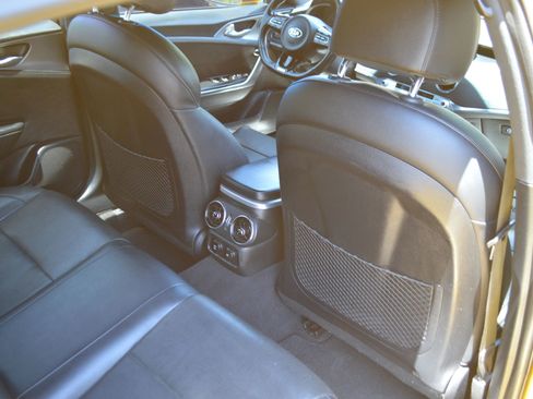 Used 2018 Kia Stinger GT AWD/4WD image 27