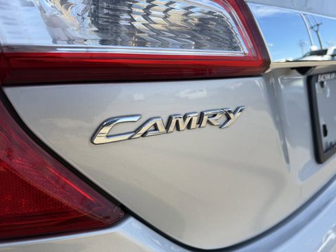 Used 2012 Toyota Camry XLE image 9