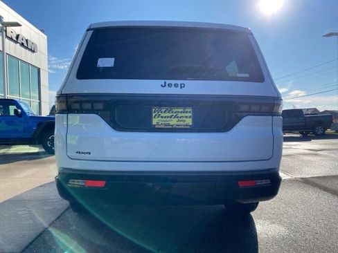 New 2026 Jeep Grand Wagoneer Limited w/ 8-Passenger Seating Package AWD/4WD image 6