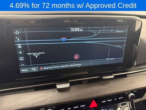 Used 2024 Kia Carnival EX image 24