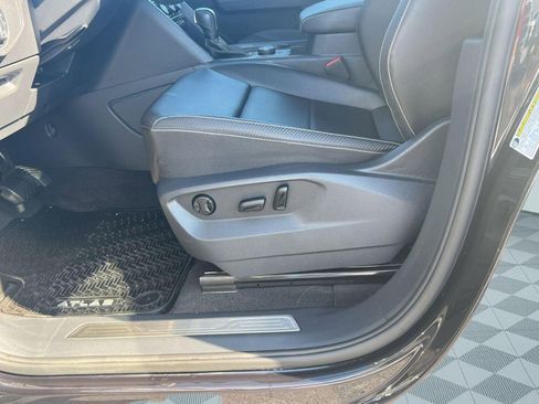 Certified 2023 Volkswagen Atlas Cross Sport SE w/ Panoramic Sunroof Package image 12