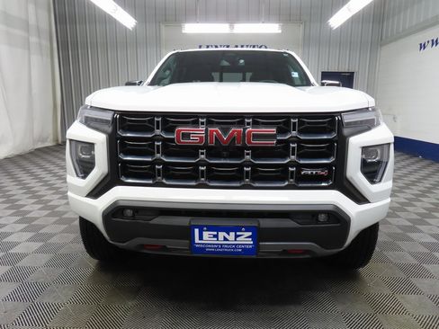 Used 2025 GMC Canyon AT4 w/ Technology Plus Package image 42