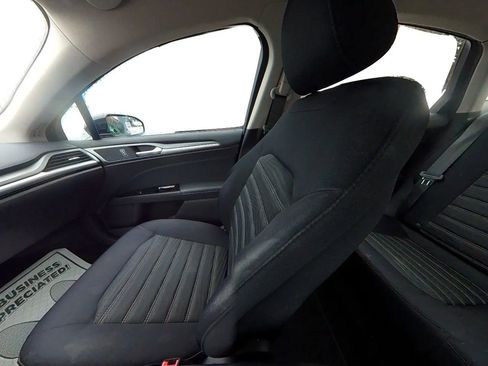 Used 2016 Ford Fusion SE image 25