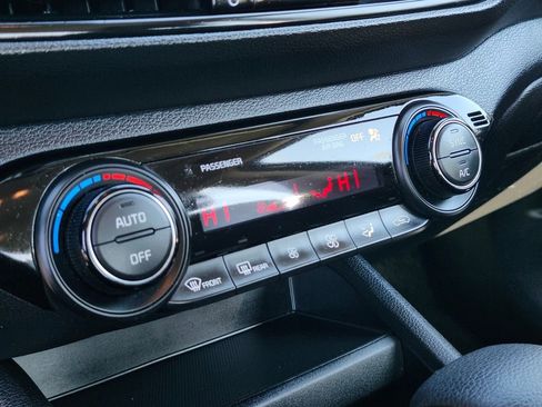 Used 2019 Kia Forte LXS image 22