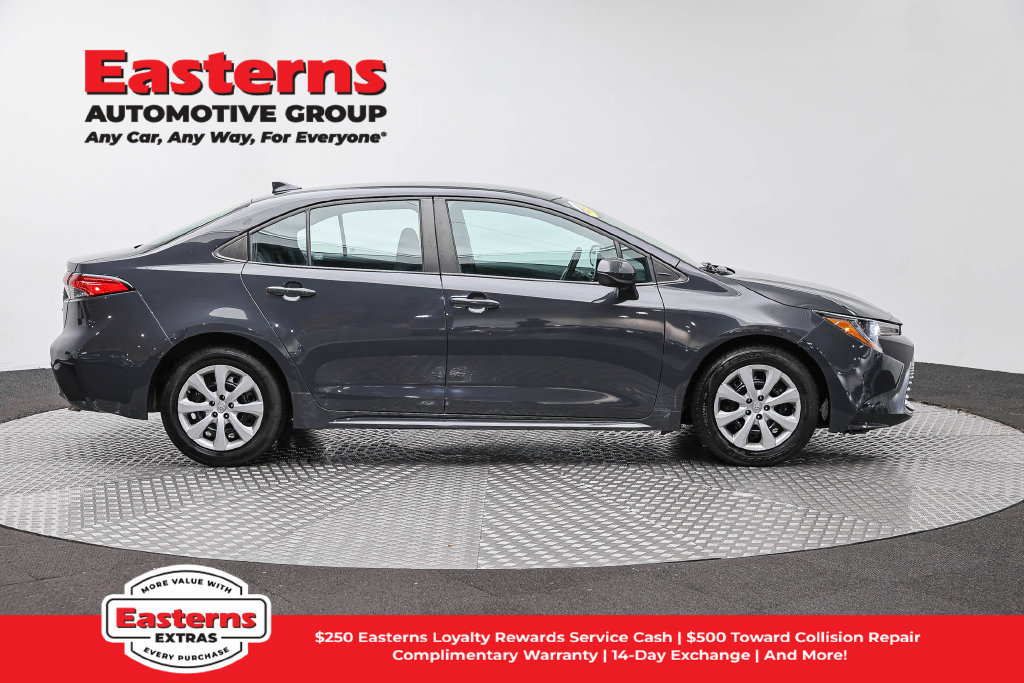 Used 2024 Toyota Corolla LE FWD image 5