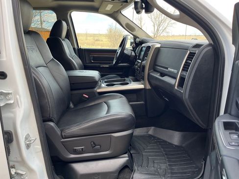 Used 2016 RAM 3500 Laramie AWD/4WD image 18