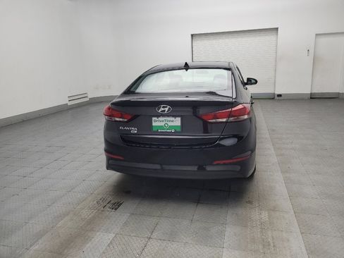 Used 2017 Hyundai Elantra SE image 7